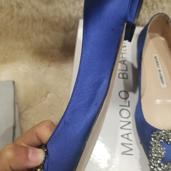 MANOLO BLAHNIK Hangisi Jeweled Pointy Toe Flat in Blue Satin - Picture 8 of 10